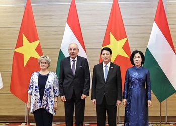 Chủ tịch nước Lương Cường chủ trì chiêu đãi chính thức Tổng thống Hungary
