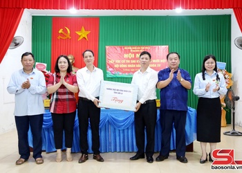 Tổ đại biểu số 11 HĐND tỉnh tiếp xúc cử tri xã Tạ Khoa