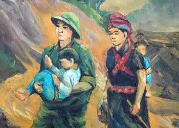Giúp dân qua cơn lũ