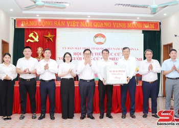 Cam kết thực hiện tốt vai trò cầu nối của cử tri với HĐND