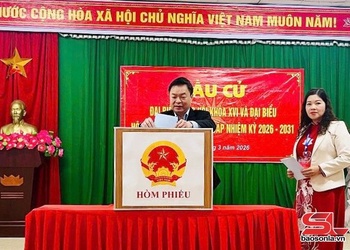 Cử tri quê hương cách mạng Mường Chanh nô nức tham gia bầu cử