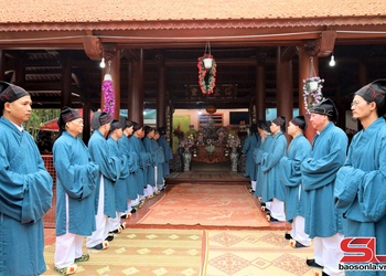 Nét đẹp tâm linh Đền Chúa Hang Miếng