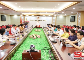 Họp đánh giá tiến độ triển khai thực hiện Hệ thống thông tin giải quyết thủ tục hành chính