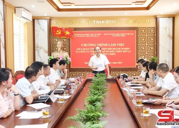 Đoàn công tác của Hiệp hội Doanh nghiệp tỉnh, Công ty TNHH MTV Xổ số kiến thiết Sơn La làm việc với xã Mường Chiên
