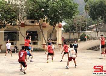 Giao lưu thể thao chào mừng 52 năm Ngày truyền thống lực lượng  Cảnh sát cơ động