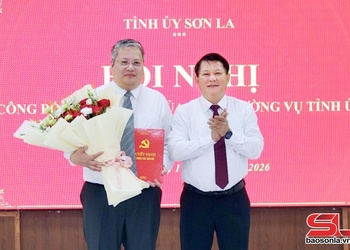 Công bố quyết định của Ban Thường vụ Tỉnh ủy về công tác cán bộ tại Đảng ủy phường Chiềng Cơi