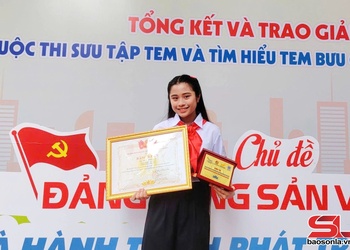Những đóa hoa dâng Bác