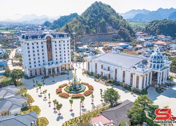 Nho sùng lang đì nả vịa dặng dom qua ỉn