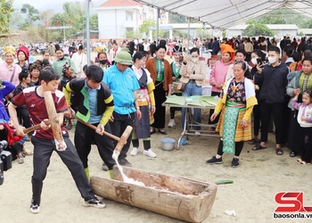 Hnuz grâuv pax Txux chi cxuô hair nênhs đros trâu kriz ciaz tox siaz ntơưv xã Chiềng Hoa jias tiv 1