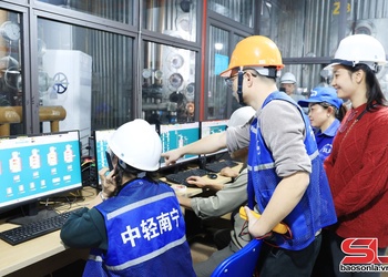 Gruô hu tuz luôv oz chas têz muôz nhiax tuôx huôv tsar uô cxuô zav.