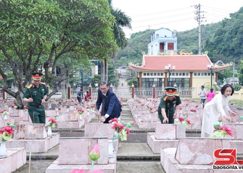 Pồng quâng bók, tảy hương bốn hà khuồn ngau mú Anh hùng liệt sĩ nẳng Nghĩa trang liệt sĩ phường Mộc Châu
