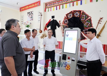 Public service kiosk rollout in Chieng Mung, Chieng Coi inspected