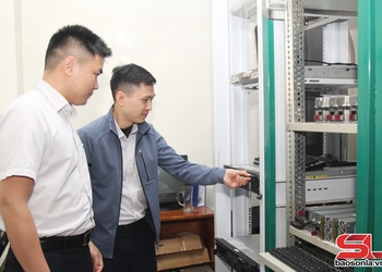 Đầu tư hạ tầng số, mạng viễn thông băng rộng