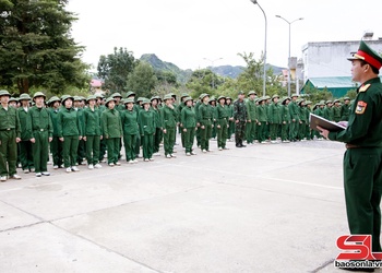 Giáo dục chính trị tư tưởng cho học sinh, sinh viên