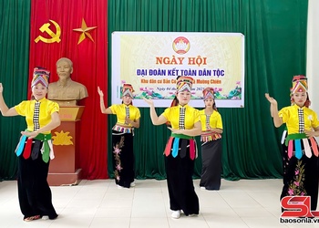 Hân hoan Ngày hội Đại đoàn kết