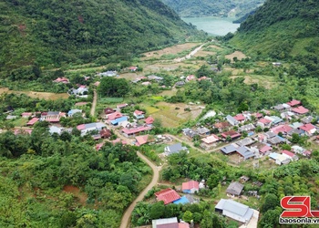 Đổi thay ở bản Un