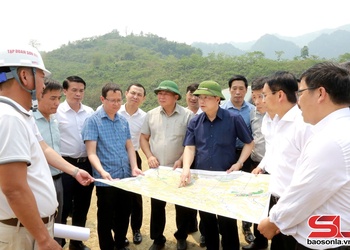Đồng chí Bí thư Tỉnh ủy kiểm tra một số dự án trọng điểm tại xã Vân Hồ và Tô Múa