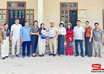 Ngày thứ 7 cùng dân