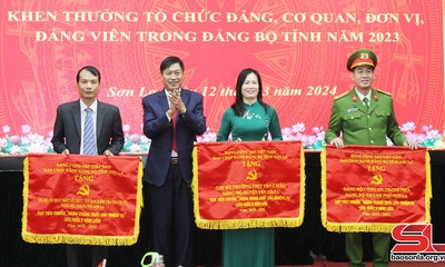 Hội nghị khen thưởng tổ chức đảng và đảng viên năm 2023
