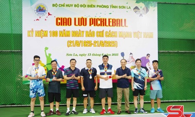 Giao lưu thể thao chào mừng 100 năm Ngày báo chí cách mạng Việt Nam