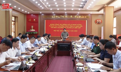 Đồng chí Phó Bí thư Thường trực Tỉnh ủy làm việc với Huyện ủy Sốp Cộp