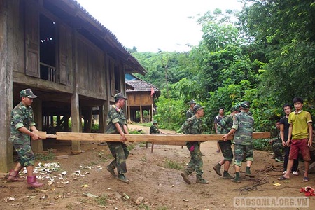 Bám địa bàn, làm tốt công tác dân vận