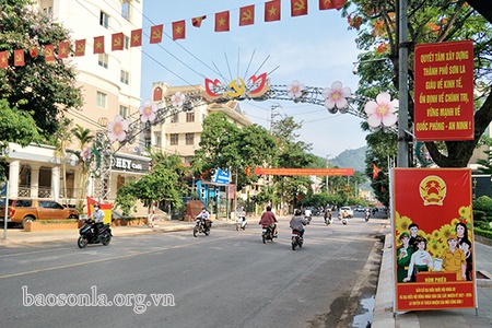 Lá phiếu cử tri - Niềm tin và trách nhiệm