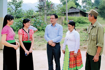 Đoàn đại biểu Quốc hội tỉnh tiếp xúc cử tri tại huyện Mộc Châu