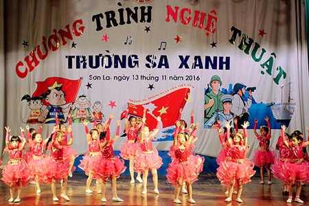 Chương trình nghệ thuật “Trường Sa xanh”