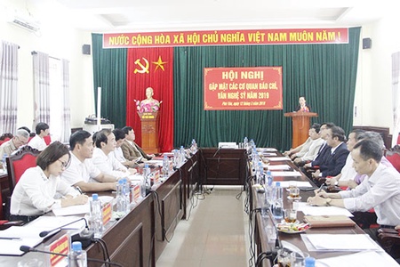 Huyện ủy Phù Yên: Gặp mặt các cơ quan báo chí, văn nghệ sỹ năm 2019