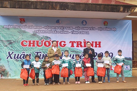 Tự hào tiếp bước truyền thống
