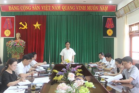 Đồng chí Phó Chủ tịch UBND tỉnh làm việc với Sở Giáo dục và Đào tạo
