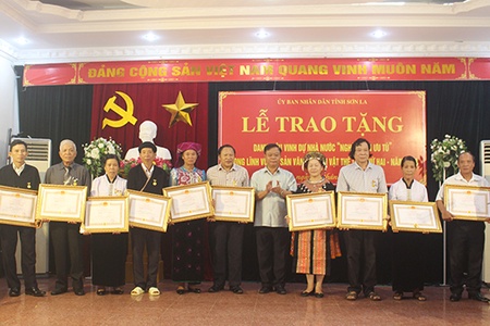 Trao tặng danh hiệu vinh dự Nhà nước “Nghệ nhân ưu tú” trong lĩnh vực di sản văn hóa phi vật thể lần thứ 2, năm 2018