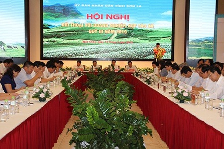 Tăng cường đối thoại, tháo gỡ khó khăn, vướng mắc cho doanh nghiệp