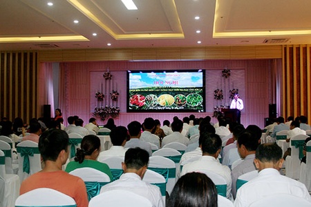 Hội nghị đánh giá công tác quản lý giống cây trồng, phân bón và phổ biến Luật Trồng trọt trên địa bàn tỉnh Sơn La