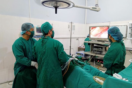 Bệnh viện Đa khoa Mộc Châu: Áp dụng thành công kỹ thuật mổ nội soi tuyến giáp