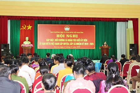 Gặp mặt, biểu dương Ủy viên Ủy ban MTTQ Việt Nam cấp huyện, cấp xã tiêu biểu