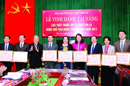 Hội Khuyến học tỉnh: Lễ vinh danh tài năng các Thầy thuốc ưu tú năm 2017