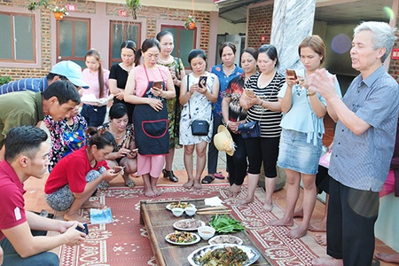 BQL Khu du lịch quốc gia Mộc Châu: Tập huấn kỹ năng làm dịch vụ du lịch cho 70 học viên