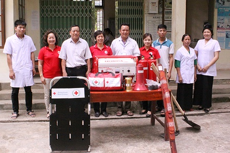 Hỗ trợ trang thiết bị y tế cho xã Chiềng San
