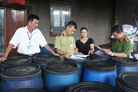 Tăng cường kiểm tra các cơ sở sản xuất và kinh doanh rượu