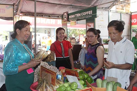 Khai trương tuần hàng nông sản, thực phẩm an toàn Sơn La tại Hà Nội