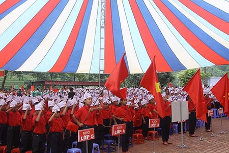 Ấm áp ngày khai trường ở vùng rốn lũ Nặm Păm