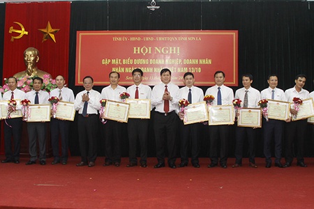 Hội nghị gặp mặt, biểu dương doanh nghiệp, doanh nhân nhân Ngày Doanh nhân Việt Nam 13/10