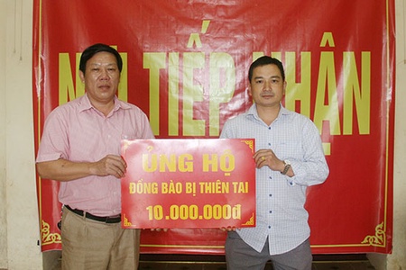Các tổ chức, cá nhân ủng hộ đồng bào bị thiệt hại do mưa lũ tại huyện Phù Yên   