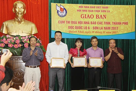 Giao ban cụm thi đua Hội Nhà báo các tỉnh, thành phố dọc quốc lộ 6 năm 2017