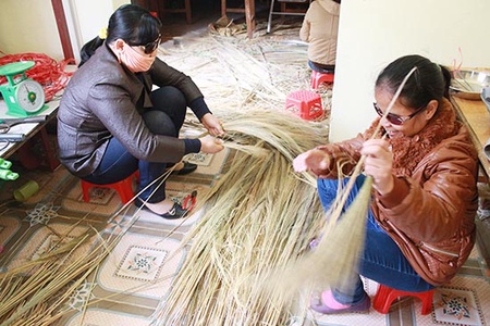 Mang mùa xuân cho người khuyết tật