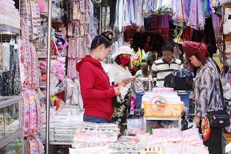 Nghiêm túc thực hiện việc niêm yết giá tại các chợ truyền thống