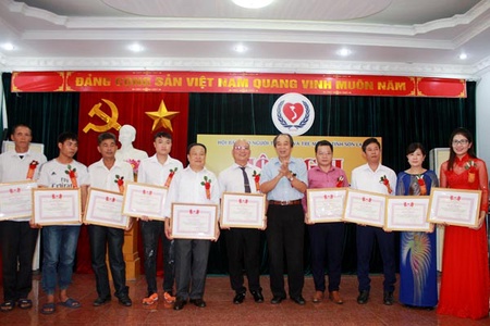 Hội nghị biểu dương người khuyết tật, trẻ mồ côi và người bảo trợ tiêu biểu