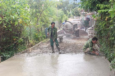 Quan tâm phát triển hạ tầng giao thông nông thôn